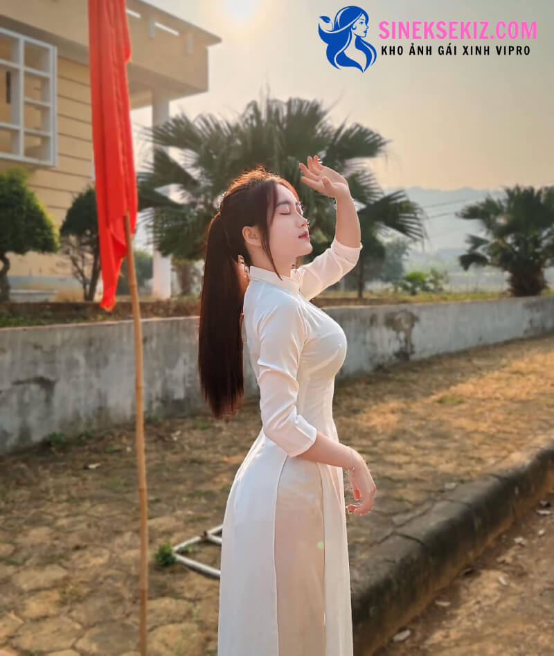 Gái xinh áo dài
