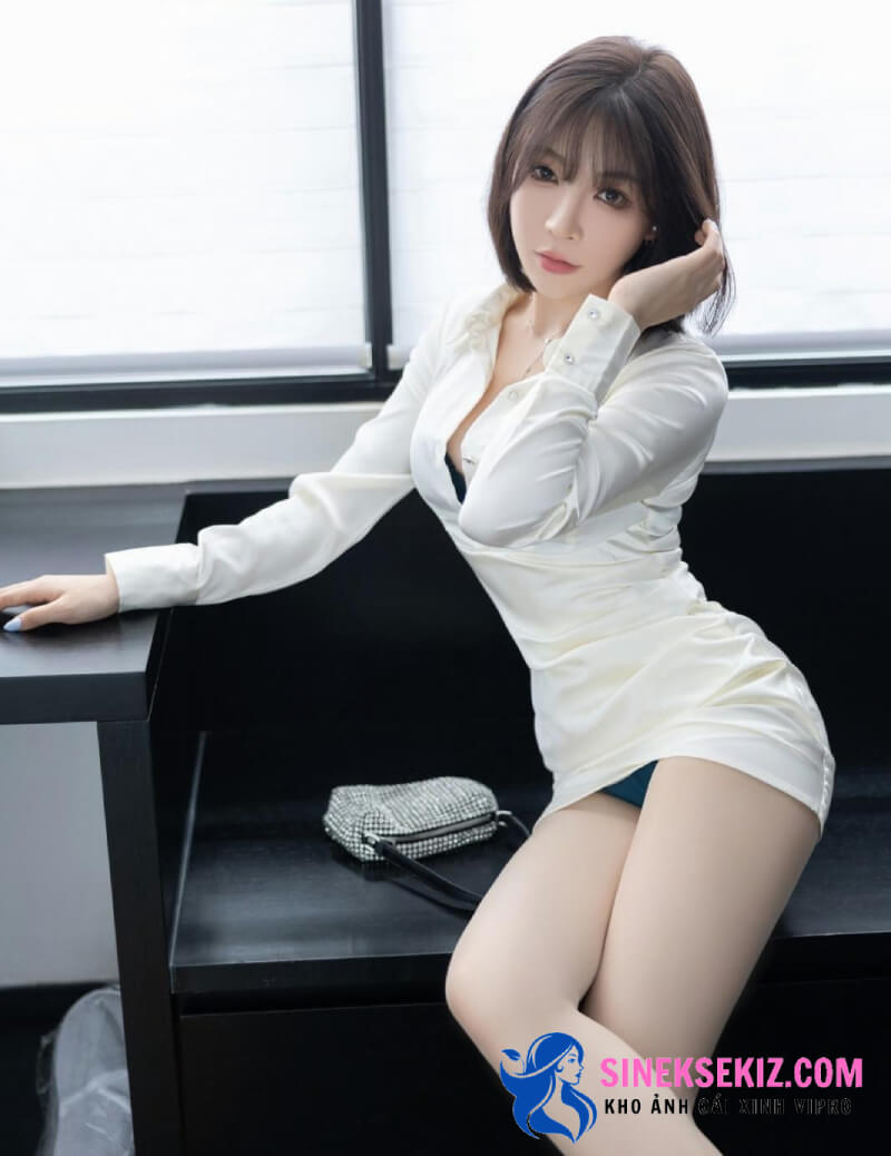 Ảnh gái xinh mặc váy ngắn