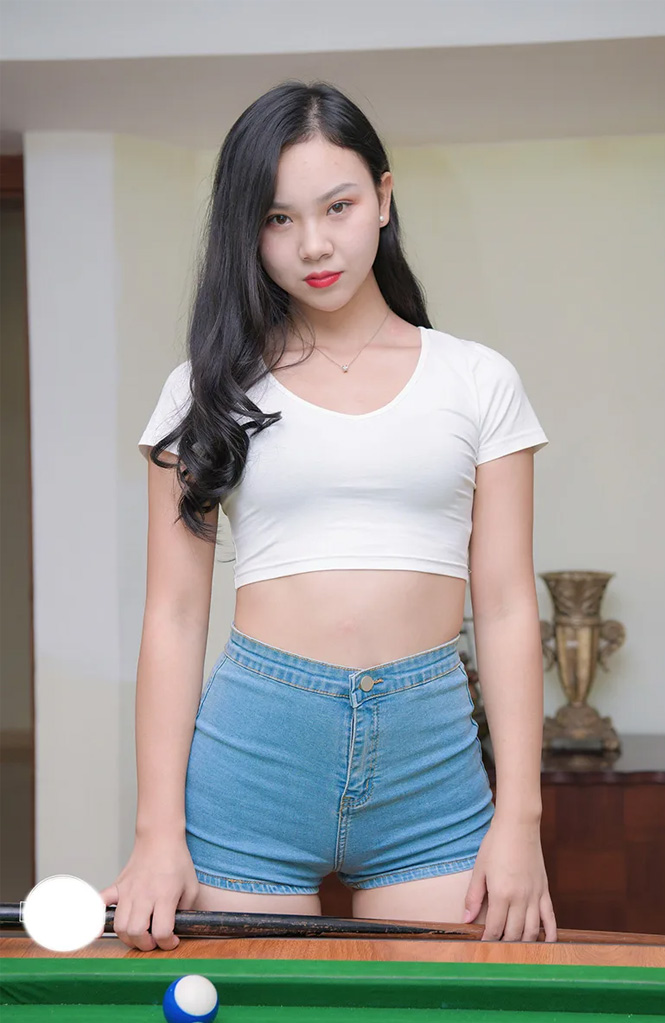 Ảnh người mẫu khoe mu kích thích