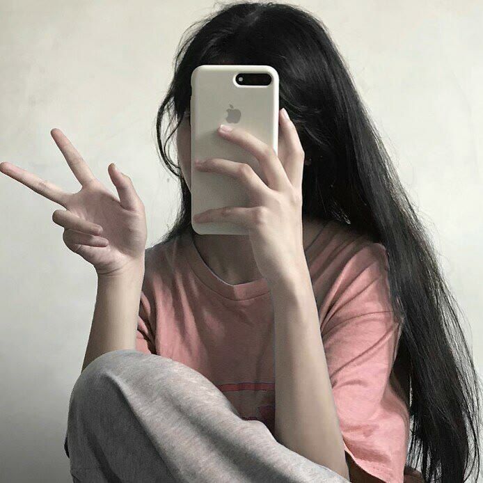 Ảnh đại diện gái xinh che mặt bằng điện thoại đẹp